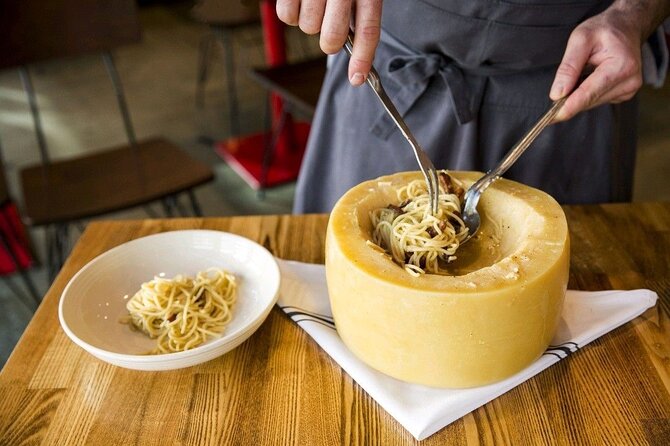 Florence: Flambé Cheese Wheel Truffle Pasta Class & Tiramisù - A chef-led Florence evening on Via de’ Bardi