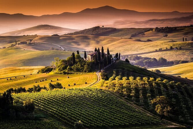 Florence Food Tour: Home-Made Pasta, Truffle, Cantucci, Olive Oil, Gelato - The walking portion: Duomo, Santa Croce area, Palazzo Vecchio, and Piazza della Signoria