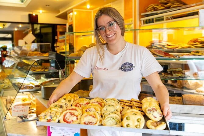 Florence Food Tour of 10+ Authentic Tastings with Cheeses & Wines - Start at the Duomo and Expect a Real Walking Tour