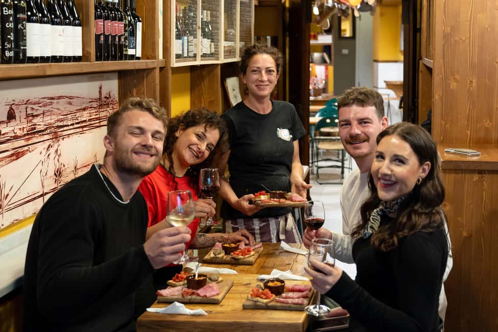 Florence: Food Walking Tour with Local Steak and Tuscan Wine - Start in Piazza della Signoria, then eat your way toward Santo Spirito
