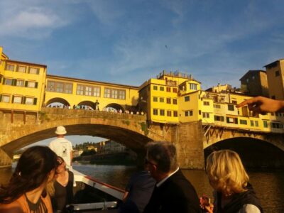 Florence: Guided Gondola Boat Tour with a Glass of Wine - The barchetto ride: quiet movement, bridges, and real river details