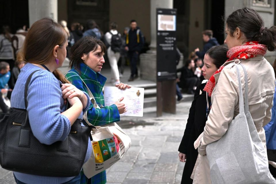 Florence: Guided Tour of Medici Family Secrets and Chapels - San Lorenzo Footsteps: The Medici as Bankers, Not Just Patrons