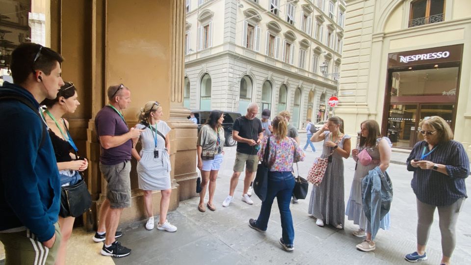 Florence: Guided Walking Tour - Crossing Ponte Vecchio like a practiced local