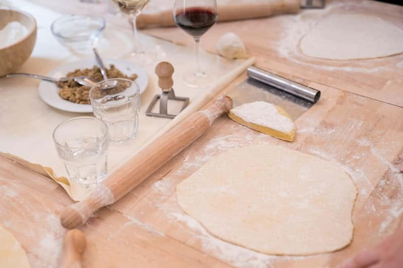 Florence: Handmade Ravioli & Pasta Class with Unlimited Wine - Key highlights you’ll feel the moment you arrive