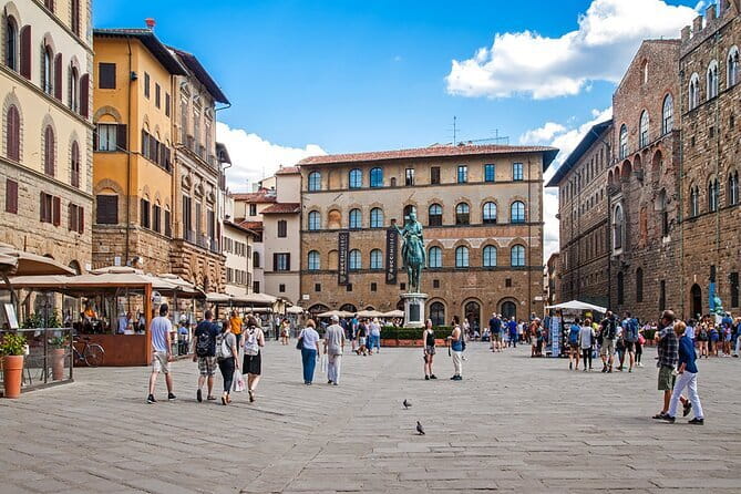 Florence in a Day: David, Cathedral & City Highlights Guided Tour - Duomo Square: quick orientation with Duomo context