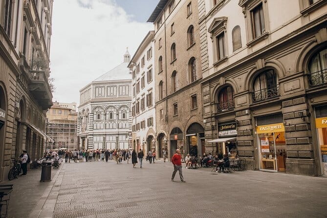 Florence in a Day: Michelangelo's David, Uffizi and Guided City Walking Tour - Ponte Vecchio and Il Porcellino: The Short Stops That Stick
