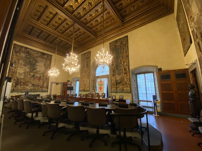Florence: Medici Family History Tour - Piazza San Lorenzo: where the Medici orbit the city