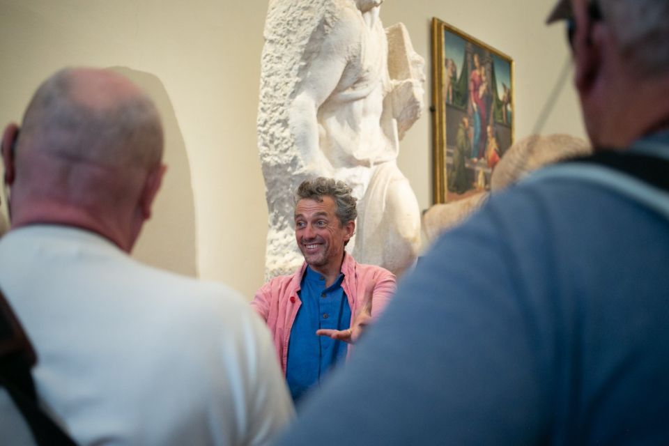 Florence: Michelangelo's David and Accademia Gallery Tour - The interactive teaching style: questions, metaphors, and all-ages focus