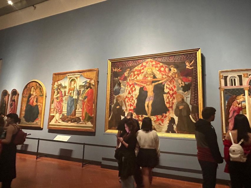 Florence: Michelangelo's David Entrance Ticket and Audio App - David in Real Life: What You’ll Notice in the Main Hall