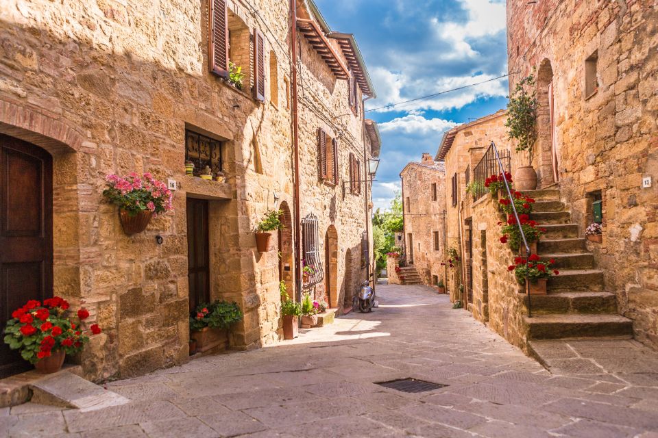 Florence: Monteriggioni & Val d'Orcia Optional Wine Tasting - Monteriggioni: Walking the 1200 AD Walls and Meeting the Templars