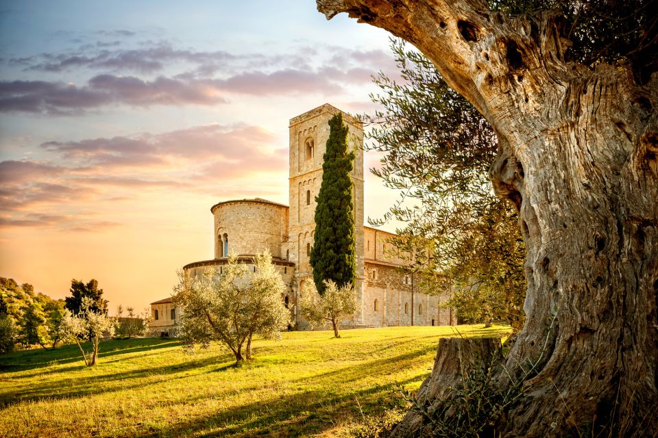 Florence: Monteriggioni & Val d'Orcia Optional Wine Tasting - Val d’Orcia Scenery: The Long Views Between Towns