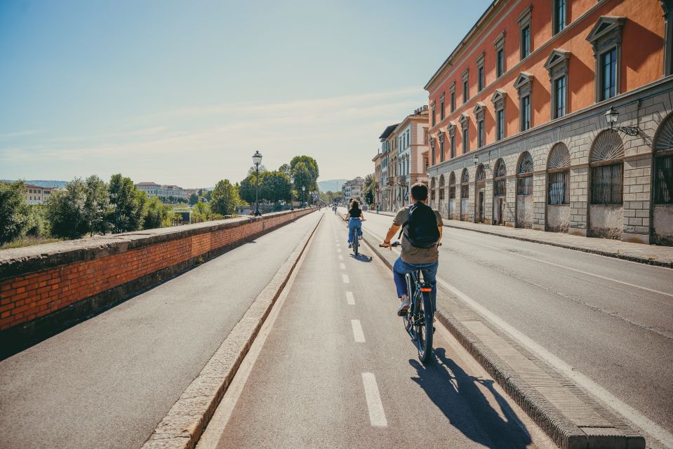 Florence: Night Tour by Electric Bike - Quiet bridges and Lungarni lights: the real magic of riding at night
