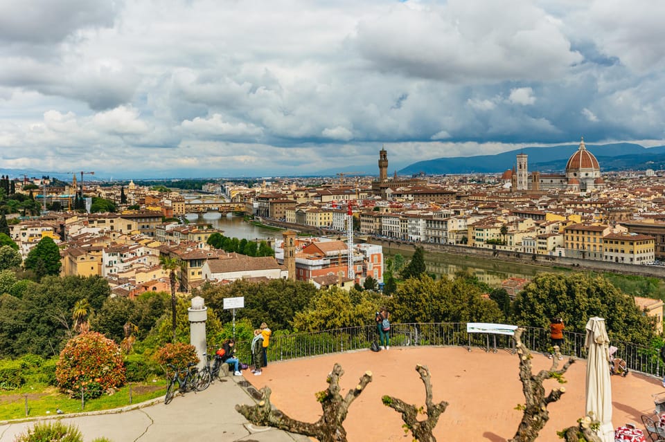 Florence: Old Town Golf Cart Excursion - The ride through Florence: a route built for first-time orientation