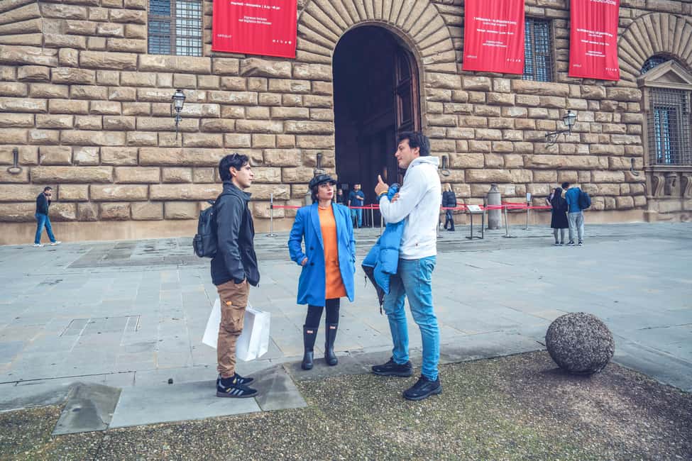 Florence: Palatina Gallery and Pitti Palace Guided Tour - Palatine Gallery First: Medici power in a private-painting layout