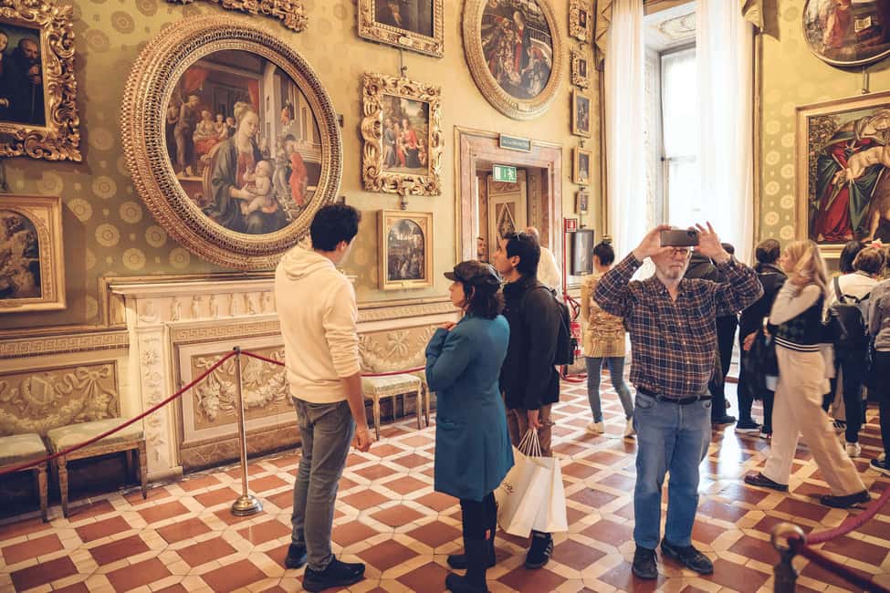 Florence: Palatina Gallery and Pitti Palace Guided Tour - Skip-the-line access: how it changes your day in Florence