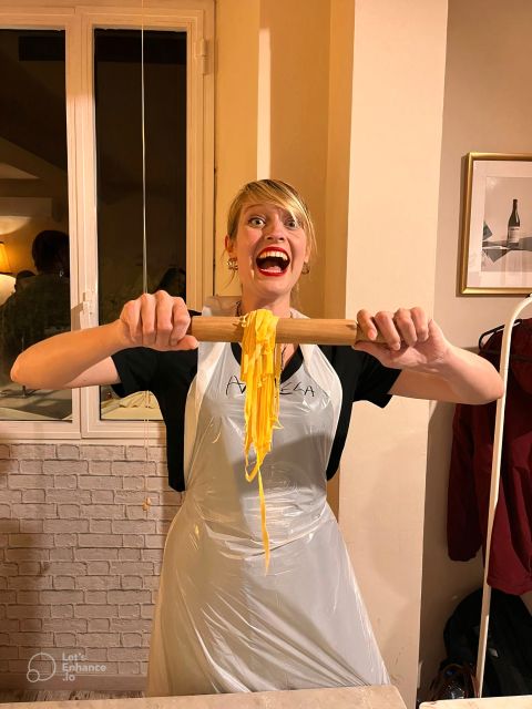 Florence: Pasta Class with Wine, Limoncello and Dessert - The setting: a Florence palace kitchen near Ponte Vecchio