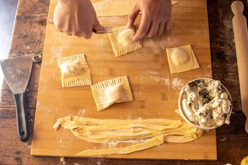 Florence: Pasta & Tiramisu Class with Unlimited Wine - Key Highlights You’ll Care About