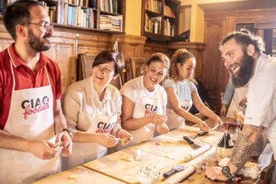 Florence: Pasta & Tiramisu Class with Unlimited Wine - Meeting Point and Timing: How the Day Flows