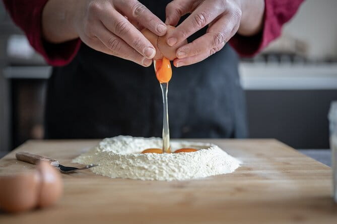 Florence Pasta & Tiramisu Cooking Class with Unlimited Wine - Where This Experience Fits on Your Florence Itinerary