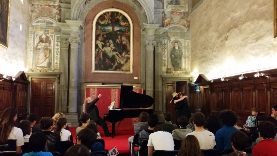 Florence: Pizza Dinner and Opera Arias Concert - 9:00 PM Opera Arias: What You’ll Hear (and Why It Works Without a Script)