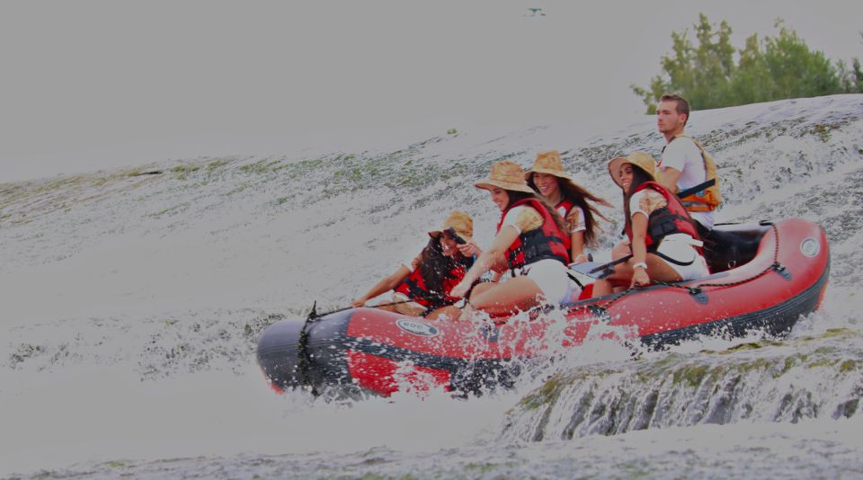 Florence: Pontevecchio Bridge and City Sights Rafting Cruise - Ponte Vecchio Under the Arches: The Moment You’ll Remember