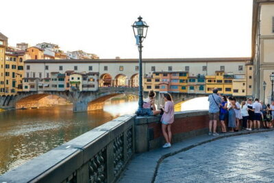 Florence Private Tour: Renaissance, Famous Families & Hidden Gems - Piazza del Duomo: Cathedral square with a calmer rhythm