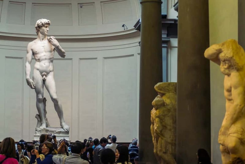 Florence: Skip-the-line David at the Accademia & Duomo Tour - Meeting in central Florence: what your start is really like