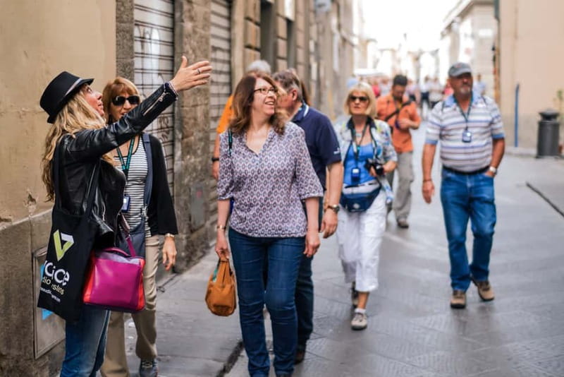Florence: Skip-the-line David at the Accademia & Duomo Tour - Piazza della Signoria to Ponte Vecchio: the street-level Florence route