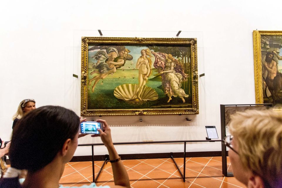 Florence: Skip-the-Line Uffizi Gallery Small Group Tour - Giorgio Vasari’s 16th-century building: more than a backdrop