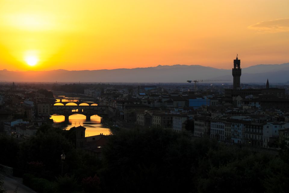 Florence: Sunset Sightseeing Tour and Wine Tasting - Piazza Signoria and Duomo: Connecting the Renaissance Dots