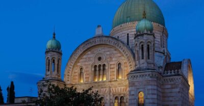 Florence: Synagogue and Jewish Museum Entry Ticket - First steps: exchanging your voucher and getting oriented