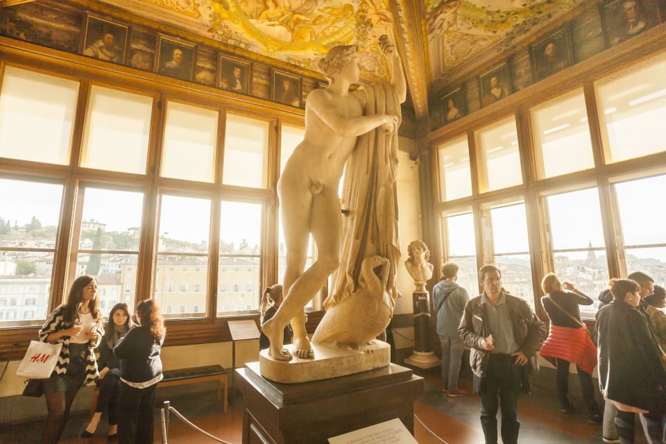 Florence: Uffizi Gallery Tickets with Optional Audio Guide - Small Group + English Help: The Middle Ground Approach