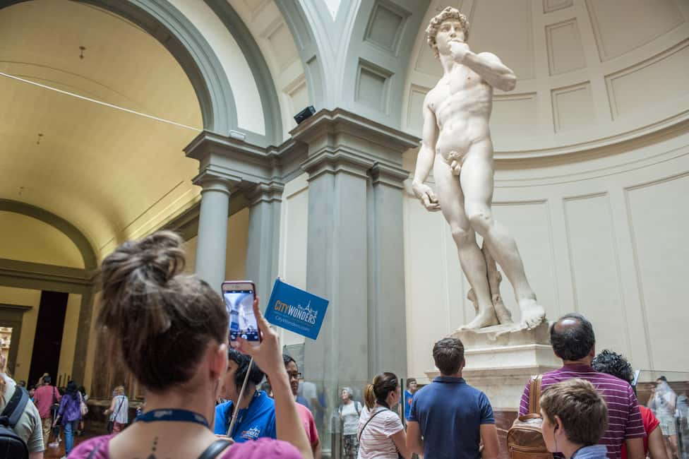 Florence: Walking Tour with Skip-the-Line Accademia Gallery - Piazza della Repubblica and the Uffizi area approach