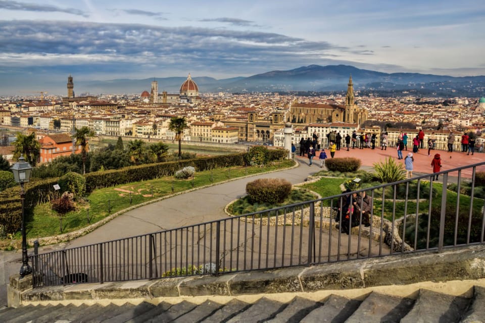 Florence:E-Bike City Tour with stop at Piazzale Michelangelo - Piazza Duomo to Piazza della Signoria: Your Florence “Main Stage” Route