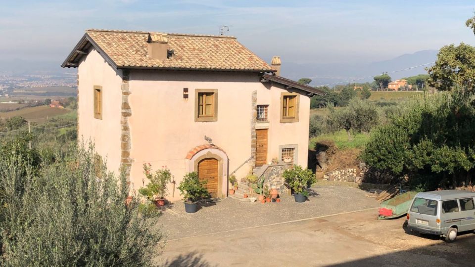 Frascati Wine Road from Rome: Tasting & Lunch - Inside the 16th-century farmhouse winery and its Roman caves