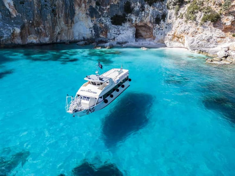 From Cala Gonone: Gulf of Orosei Cruise to Cala Goloritzè - Cala Luna: the famous first swim stop