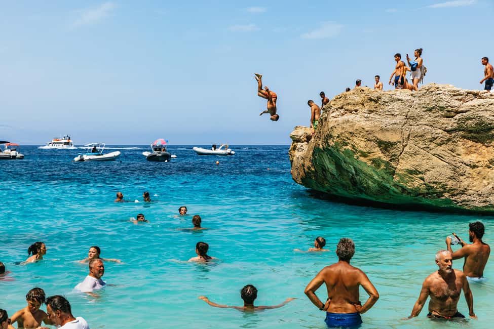 From Cala Gonone: Gulf of Orosei Dinghy Trip - Snorkeling at the Venus Pools: how to make the most of your short window