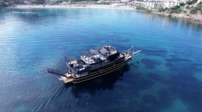 From Cannigione: La Maddalena Archipelago Boat Trip - The Virginia boat experience: where your time on deck really matters