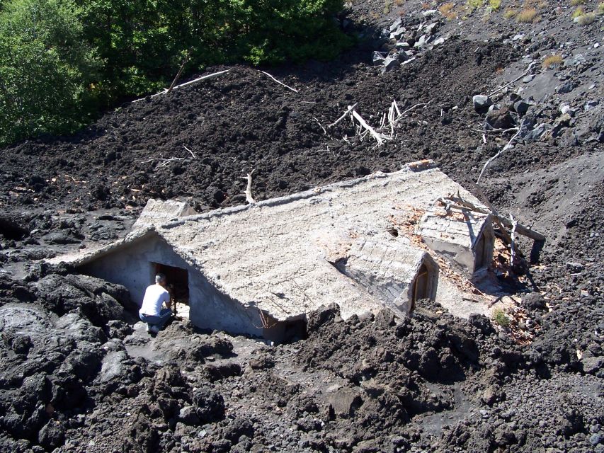 From Catania: Etna tour by Panoramic Bus - Rifugio Sapienza: the 3.5-hour altitude window that makes this tour work