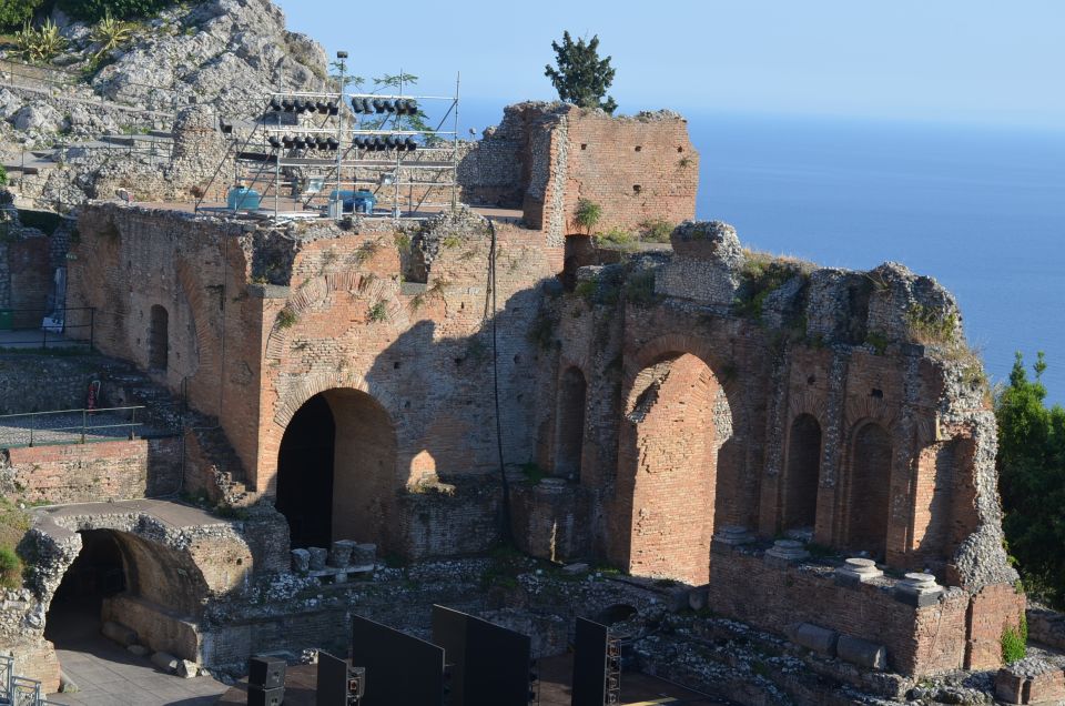From Catania: Guided Tour of Mount Etna and Taormina - What to wear and bring: your comfort kit for Etna altitude