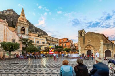 From Catania: Taormina, Isola Bella, and Castelmola Day Trip - Meeting at Duomo Square: the Red Office start