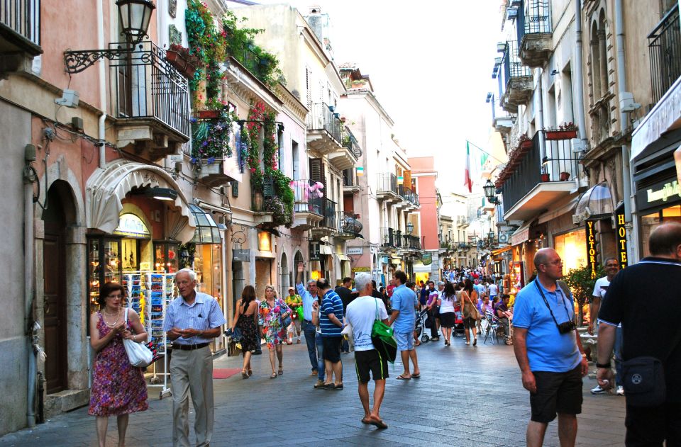 From Catania: Taormina, Isola Bella, and Castelmola Day Trip - The Taormina monuments that matter most when you’re short on time
