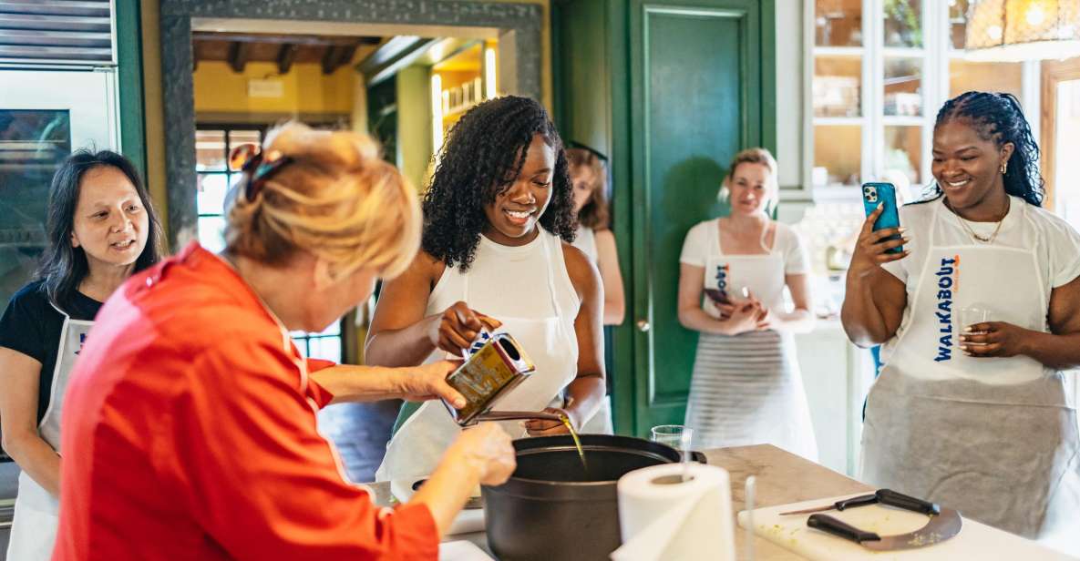 From Florence: Cooking Class & Lunch at Tuscan Farmhouse - Finding your guide outside Santa Maria Novella