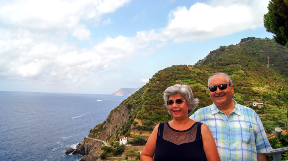 From Florence: Full-Day Private Cinque Terre Tour with Pisa - The drive and first photo stops: Tuscany to Liguria transition