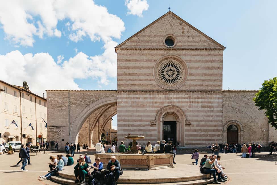 From Florence: Orvieto and Perugia Tour with Church Visits - Basilica of San Francesco: Fresco Art You Can Actually See