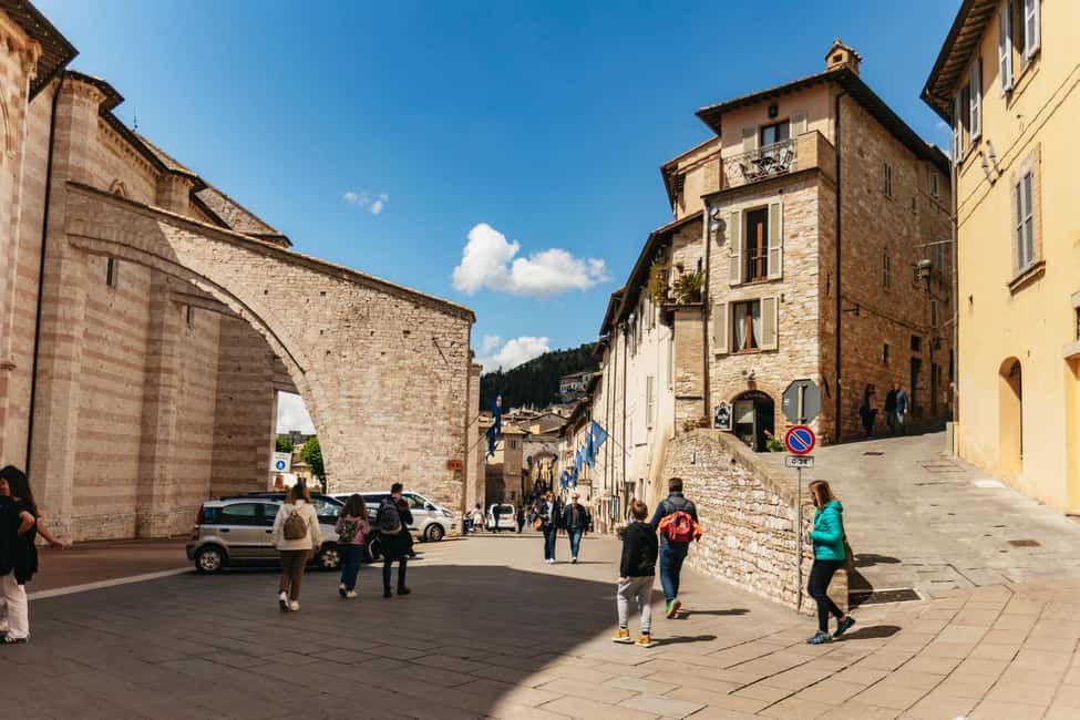 From Florence: Orvieto and Perugia Tour with Church Visits - Santa Maria degli Angeli: The Church Built Over the Porziuncola