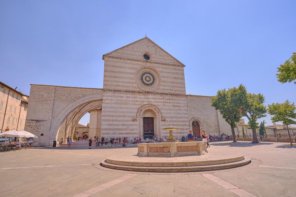 From Florence: Orvieto and Perugia Tour with Church Visits - Group Size, Bilingual Guides, and Handling a Long Day