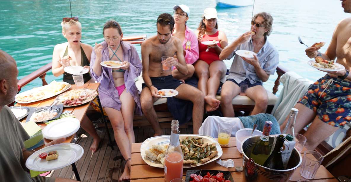 From La Spezia: Cinque Terre Boat Tour with Lunch and Wine - Portovenere, Palmaria natural pools, and the Byron Grotto
