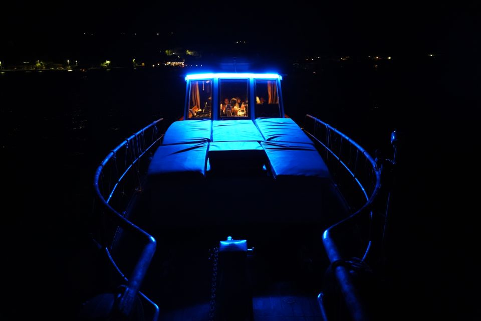 From La Spezia: Cinque Terre Boat Tour with Lunch and Wine - Lunch onboard with pesto, caprese, and limoncino
