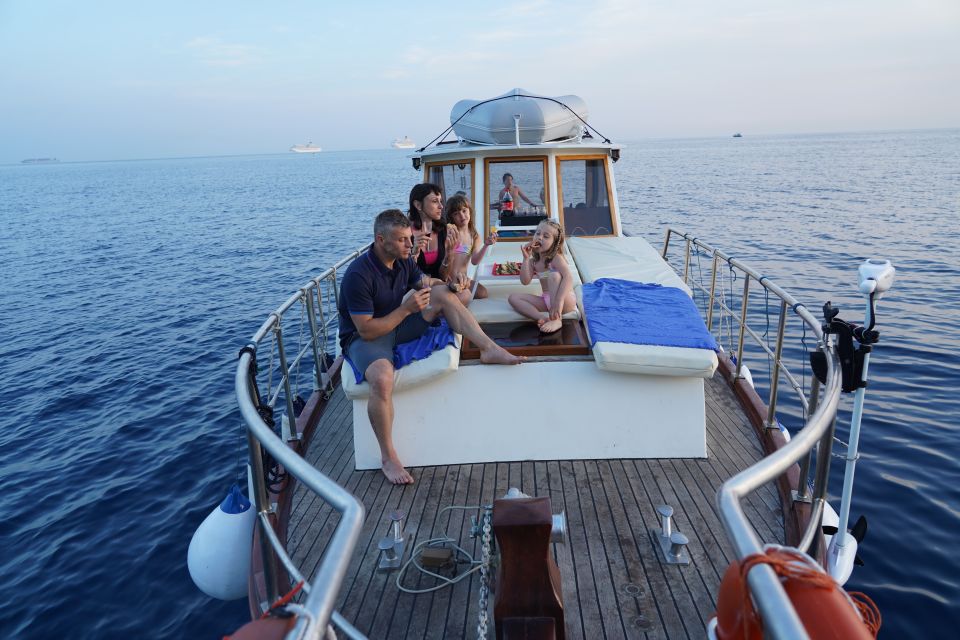 From La Spezia: Cinque Terre Boat Tour with Lunch and Wine - Music, people, and the “crew runs the day” feel